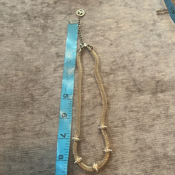 Vintage Crown Trifari gold mesh choker with rhinestones - Picture 5 of 6